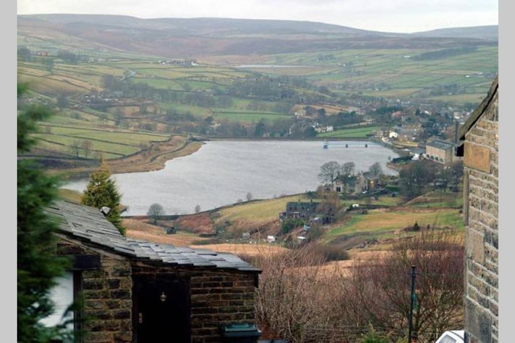 Villa The Vestry - Chapel Retreat With Hot Tub à Haworth Extérieur photo